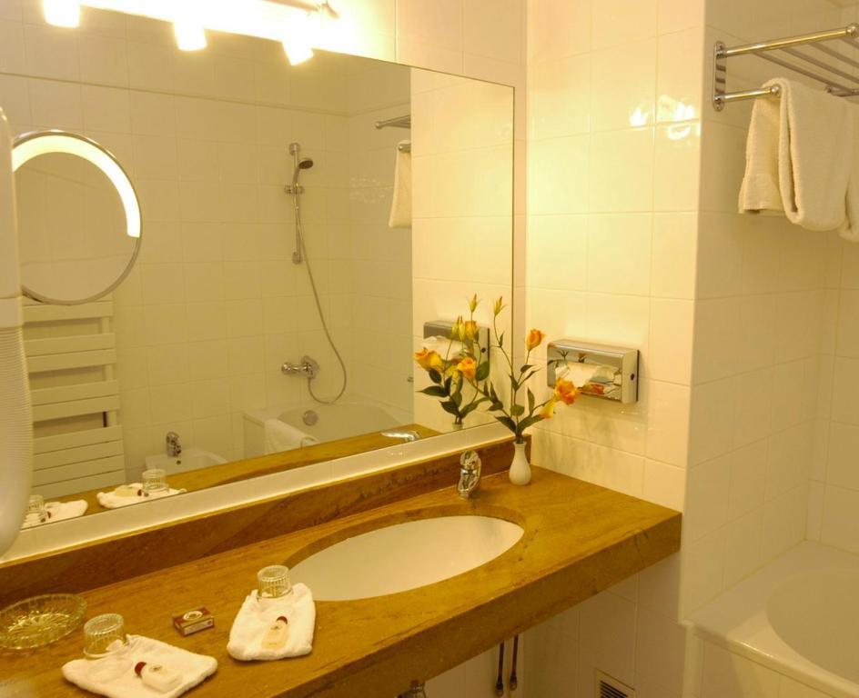 Hostellerie La Huchette 雷普隆吉斯 客房 照片